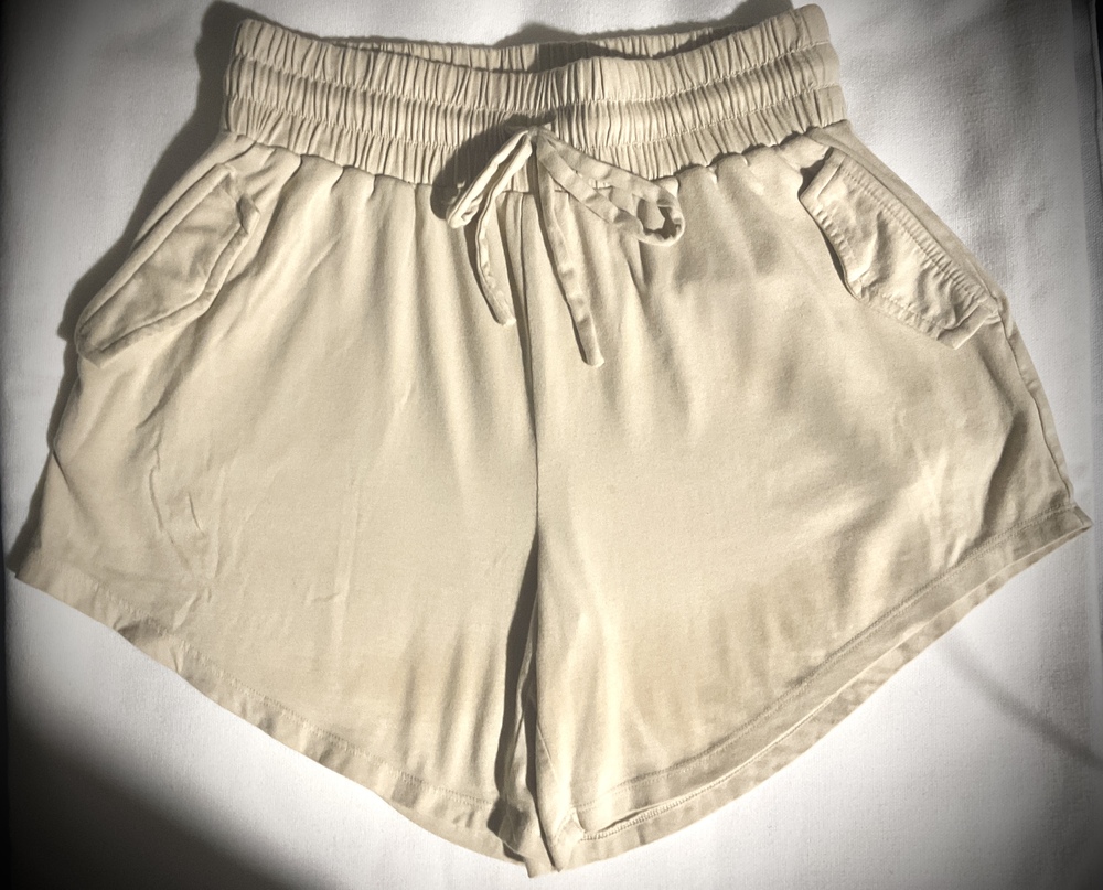 New Women’s Shorts Pull-On Cargo Side Pockets Wide Waistband Anybody Beige XXS